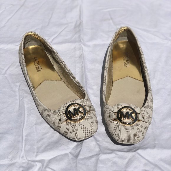 Michael Kors Vanilla Moccasins - Picture 1 of 6